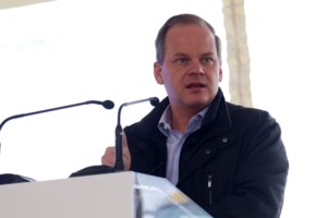 Κακοκαιρία "Ελπίδα": Ολονύχτια μάχη για να επανέλθει το ρεύμα στην Ανατολική Αττική - Στο 95% η αποκατάσταση