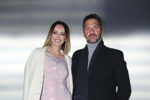 "Δεκαπέντε χρόνια νεότερη": Η Καλομοίρα έγινε μελαχρινή - Το νέο hairlook που την έκανε να φαίνεται πολύ μικρή - εικόνα 9