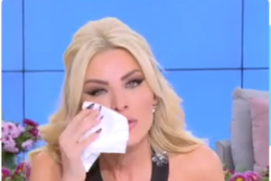 Άφωνη άφησε την Καινούργιου η Βάσια Τριφύλλη: "Εσύ δεν κάνεις έρωτα;" [βίντεο]