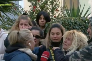 "Δολοφόνε" φώναζε εξαγριωμένο το πλήθος στον κρεοπώλη- Τρέχοντας τον έβγαλαν υπό τον φόβο λιντσαρίσματος - εικόνα 4