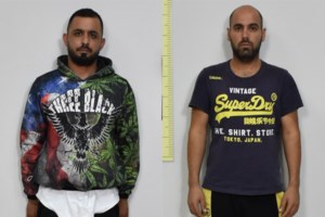 Εξάρχεια: Βρέθηκαν πιστόλια και χειροβομβίδες σε διαμέρισμα - Την πληροφορία έδωσε μια 80χρονη