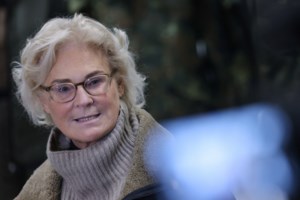 Υπό παραίτηση η γερμανίδα υπ. Άμυνας; Αφόρητες οι πιέσεις μετά τον σάλο από το πρωτοχρονιάτικο μήνυμά της