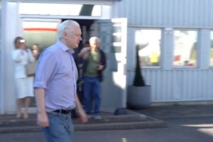 Ελεύθερος ο Τζούλιαν Ασάνζ μετά από πέντε χρόνια στη φυλακή - Ο χάκερ που έγινε "ο πιο επικίνδυνος άνθρωπος του κόσμου"