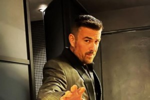 Γιάννης Αϊβάζης: "Ζούσα μέσα σε νοσοκομείο, ήταν σαν να μην υπήρχαν κόκκαλα" - Συγκλονίζει η εξομολόγηση για τον καρκίνο