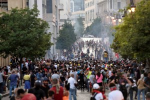 Λίβανος: Ενός λεπτού σιγή για την φονική έκρηξη στη Βηρυτό - Δάκρυα και οργή [Εικόνες-Βίντεο] - εικόνα 6