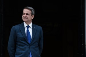 Συνάντηση Μησοτάκη με τον Μητροπολίτη Νέας Ζηλανδίας Μύρωνα