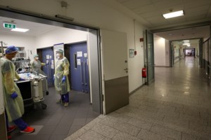 Ινστιτούτο Καρκίνου: Υψηλή η θνησιμότητα για τους πλήρως εμβολιασμένους καρκινοπαθείς με κορονοϊό - εικόνα 2