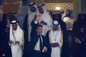 Μουντιάλ 2022: Ο Μακρόν παρηγόρησε τον Εμπαπέ μετά τη μεγάλη ήττα - "Οι μπλε μας έκαναν να ονειρευτούμε" [εικόνες] - εικόνα 2