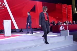 Κασσελάκης: Το "πρώτο θέμα" στα ελληνικά ΜΜΕ θα έπρεπε να είναι "πώς στήνεται μια ιδιωτική τράπεζα με δημόσιο χρήμα"