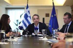 Οι πολίτες βαθμολογούν το Δημόσιο της ταλαιπωρίας - Πώς θα γίνεται