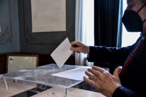 Ο Τζαβάρας ξαναχτύπησε: "Η ανάληψη της πολιτικής ευθύνης συνήθως οδηγεί στην παραίτηση" - εικόνα 2