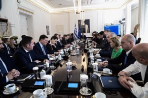 Αυτή είναι η νέα λίστα Βαξεβάνη: Οι υπουργοί και οι δημοσιογράφοι που "παρακολουθούνταν" μέσω predator