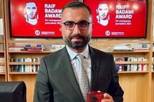 Πολιτικός σεισμός στην Τουρκία: "Απόπειρα πραξικοπήματος" για την αντιπολίτευση η καθαίρεση Οζέλ