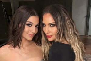 Όλο το μαγαζί στα πόδια της Μελίνας Νικολαΐδη: Στα μπουζούκια με hot pink dress που συνδύασε με μαύρες γόβες - εικόνα 10