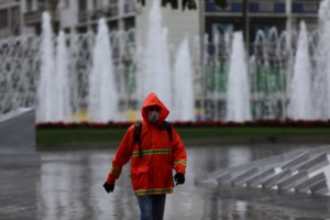 Βόλος: Σφοδρή καταιγίδα έπληξε την πόλη- Οδηγίες της Πολιτικής προστασίας