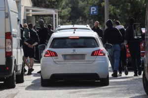 Greek Mafia: Τα όπλα των εκτελεστών κρυμμένα σε σκαμπό και πλαστικά και η δήλωση σοκ - "Μου αρέσει να σκοτώνω" - εικόνα 2