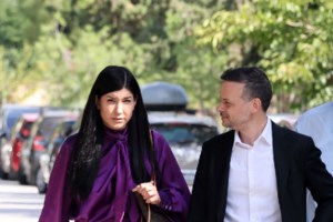 Ο δήμαρχος Χάρης Δούκας μαζί με την σύντροφό του στον Ημιμαραθώνιο της Αθήνας [εικόνες] - εικόνα 3