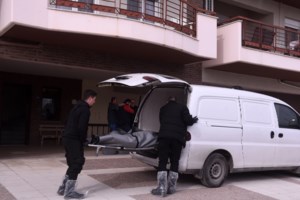 Θεσσαλονίκη: Από ακατάσχετη αιμορραγία ξεψύχησε η 44χρονη που τη μαχαίρωσε ο σύζυγός της - Ψάχνουν το κίνητρο του 53χρονου