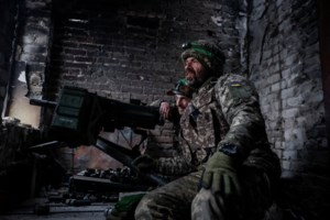 Πόλεμος στην Ουκρανία: Ο Έλληνας πρέσβης περιγράφει τις δραματικές στιγμές εκκένωσης της Μαριούπολης [βίντεο]