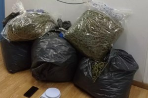 Αττική: Σκληρό κύκλωμα ναρκωτικών με ζευγάρι Ελλήνων δασκάλων και Σέρβο παραστρατιωτικό φονιά - Κινηματογραφική επιχείρηση - εικόνα 5