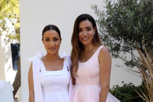 Survivor γάμος στη Νέα Μάκρη: Το τολμηρό νυφικό, το πάρτι δίπλα στη θάλασσα και οι εντυπωσιακές συμπαίκτριες - εικόνα 14