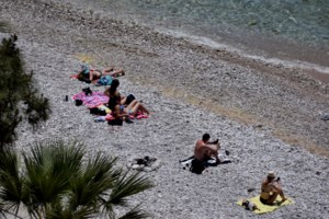 Καλλιάνος: Ζέστη την Παρασκευή- Επιστρέφουν μετά από καιρό και τα μελτέμια [βίντεο]