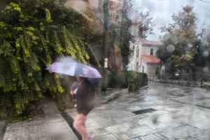 Κακοκαιρία στην Ήπειρο: Δρόμοι χείμαρροι στην Ηγουμενίτσα – Φόβοι για υπερχείλιση του ποταμού στην Πλαταριά