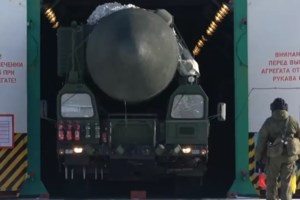 Μαρία Ζαχάροβα: "Θα ήταν παρανοϊκό για τη Δύση να δώσει πυρηνικά όπλα στην Ουκρανία" - εικόνα 5