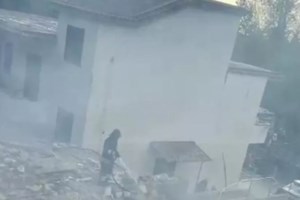 Σεισμός στη Νάπολη: Στους 13 οι τραυματίες - Δεν αποκλείεται η εκκένωση της περιοχής, λέει ο υπουργός Πολιτικής Προστασίας