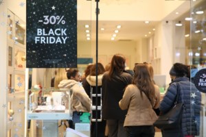 Cyber Monday: Τελευταία ημέρα προσφορών η σημερινή - Τι να προσέξετε για τις ηλεκτρονικές αγορές σας