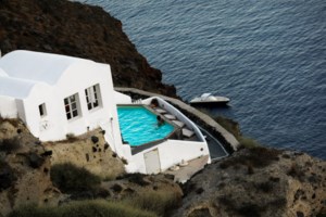 Κορονοϊός: Κατακόρυφη πτώση τζίρου πάνω από 90% καταγράφουν τα τουριστικά γραφεία