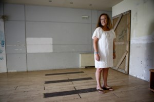 Η Αλίκη Παπαχελά του City Plaza απαντά στους επικριτές της για την αποζημίωση- "Χέστηκα"...