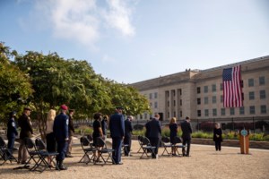 "Θερίζει" ο κορονοϊός στον Λευκό Οίκο: Θετικός και ο Στίβεν Μίλερ, στενός συνεργάτης του Τραμπ