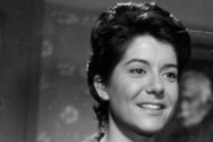 Θρήνος στη Θεσσαλονίκη: Το τελευταίο αντίο στον Μπόρις Μουζενίδη - Τυλιγμένο με τη σημαία το φέρετρο [εικόνες-βίντεο] - εικόνα 5