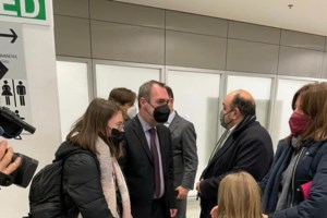 Γεωργιάδης: Μπαίνει πλαφόν σε καύσιμα και σιτηρά και όποιο άλλο προϊόν επηρεάζεται από τον πόλεμο στην Ουκρανία