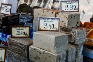 Καλάθι του Νοικοκυριού στη Βαρβάκειο για τη Σαρακοστή - Ο πίνακας με τις τιμές, "σημαντικές μειώσεις σε σχέση με πέρυσι"