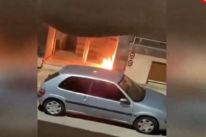 Λαμία: Συγκλονιστική προσπάθεια 22χρονου που όρμησε σε φλεγόμενο σπίτι και έσωσε μωρό - εικόνα 3