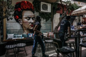 Κορονοϊός: Καλπάζει η πανδημία, με 6.393 νέα κρούσματα  - 43 θάνατοι, αύξηση στους διασωληνωμένους - εικόνα 4