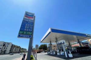 Βενζίνη: Το εφιαλτικό σενάριο που εκτοξεύει την τιμή της αμόλυβδης πάνω από τα 3 ευρώ - εικόνα 2