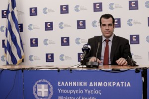 Το πρόστιμο πήγε "περίπατο": Πληρώθηκαν ελάχιστα από τους ανεμβολίαστους άνω των 60