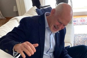 Ο Απόστολος Δοξιάδης για την ΕΣΗΕΑ και το πειθαρχικό σε βάρος Κασιμάτη για τη Φώφη- Ραγιαδισμός, μπεμπεδισμός & πράσινα άλογα - εικόνα 3
