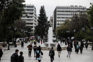 Μανιτάκης: Συνταγματικά ορθό το lockdown στους ανεμβολίαστους - Τι γίνεται με τα παιδιά που δεν πάνε σχολείο - εικόνα 2