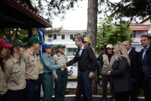 Περιοδεία Μητσοτάκη εκεί που "σαρώνει" ο Βελόπουλος και ο Νατσιός - Σε Πέλλα, Ημαθία και Πιερία ο πρωθυπουργός - εικόνα 3