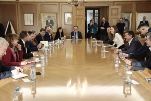 Νέες οδηγίες του ΕΦΚΑ: Πώς θα γίνει το κούρεμα χρεών για επαγγελματίες