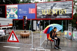 80ο Φεστιβάλ Βενετίας: Παγκόσμια πρεμιέρα για την ταινία "Poor Things" του Γιώργου Λάνθιμου - εικόνα 2