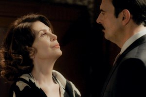 Άγριες Μέλισσες: Η Μυρσίνη καίει τα παιδιά της και τις αδερφές Σταμίρη - εικόνα 2