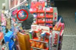 Τρομακτική ληστεία στο Πόρτο Ράφτη: Μπήκαν στο σπίτι με μαχαίρι και ρόπαλο, έδεσαν και έβαλαν κουκούλες σε ζευγάρι ηλικιωμένων