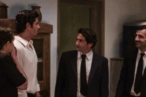 Άγριες Μέλισσες: Το συγκινητικό "αντίο" της Μυρσίνης - "Εδώ άρχισαν όλα, κι εδώ τελειώνουν" [Βίντεο]