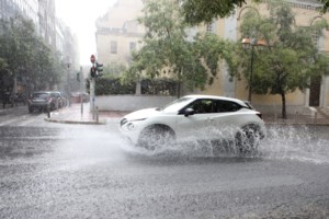 Κακοκαιρία "EVA": Βγάλτε τις συσκευές από την πρίζα, μην αγγίζετε σωληνώσεις - Οι συστάσεις της Πολιτικής Προστασίας - εικόνα 2