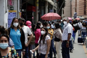 Μετάλλαξη Όμικρον: Τσουνάμι ή κυματάκι; - Φόβοι για την παγκόσμια οικονομία